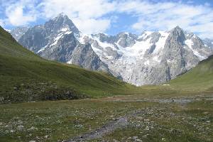 Xtrallusion offers characteristic Bed and Breakfast, B&B, Guest House, Hotel, Albergo and Country Lodge accommodation in Italy. Plus independent self-guided Walking, Adventure, Activity, Skiing and Paragliding Holiday itineraries on the Italian Rivieras, in the Italian Lakes, in the Italian Alps and in some of the most beautiful corners of Italy.